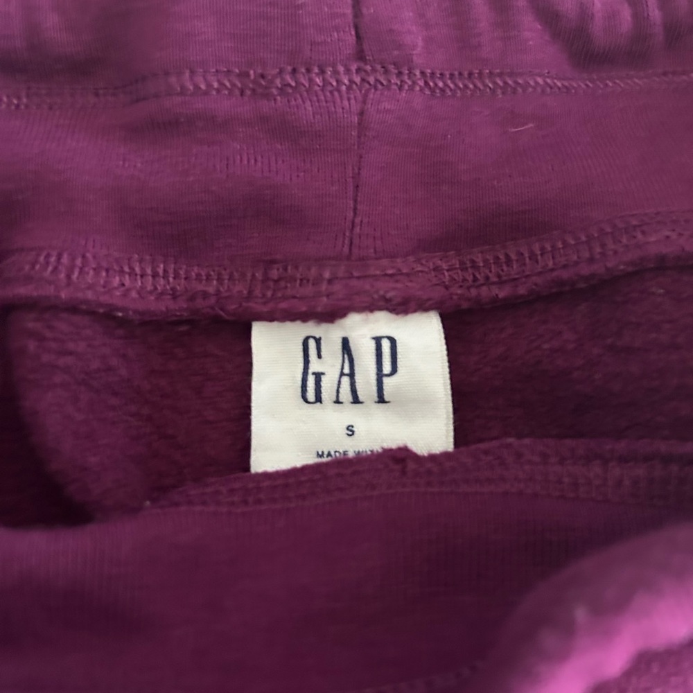 gap sweats - Picture 2 of 2